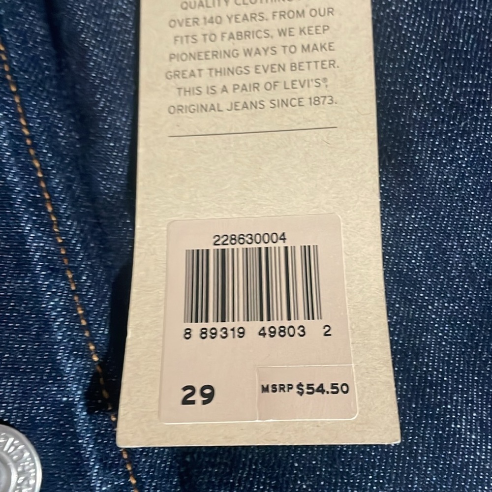 ⭐️Levi’s Denim Skirt - Picture 11 of 11